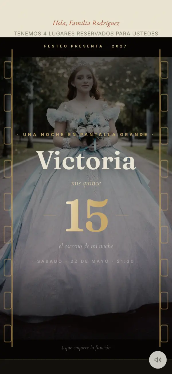 La portada de la invitación de muestra de Victoria, con su foto